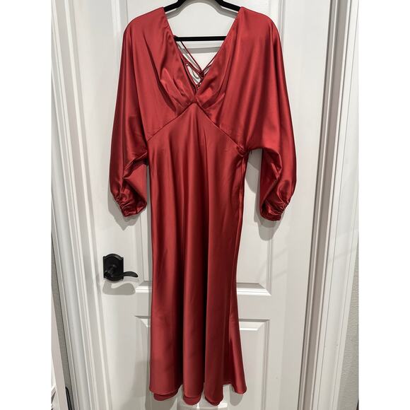 MSRP $240 ✨ Sachin & Babi Red Satin Maxi Dress  Size 4 | Dolman Balloon Sleeve ✨ - Picture 3 of 7